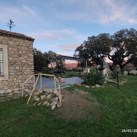 Rucanon 2 La Casa Del Campo 4 Estrellas, Piscina Y Golf Montanchez Bagian luar foto